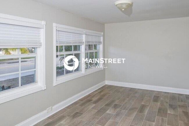 Building Photo - 4 Bedroom Pet-Friendly Home in Lake Worth,...