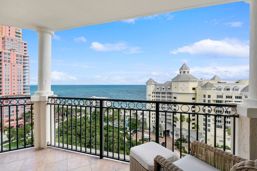 balcony facing east - 2001 N Ocean Blvd