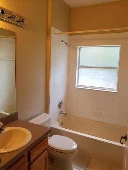 Building Photo - 1748 Hickory Ridge Dr