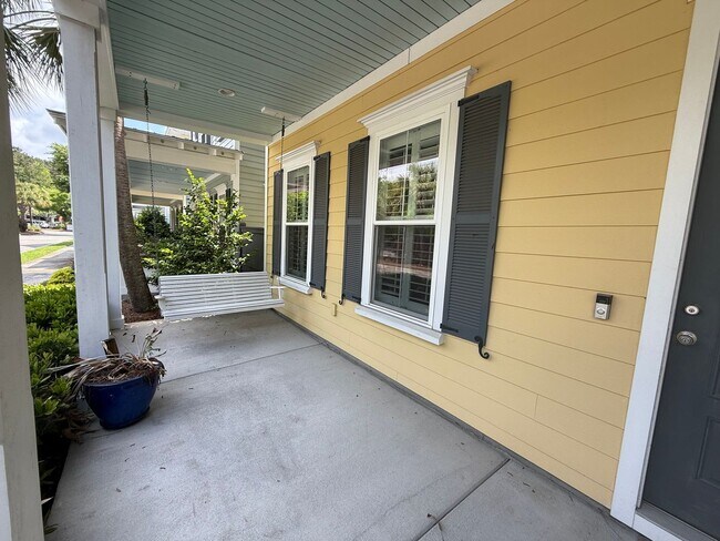 Building Photo - 3 Bedroom 2.5 Bath House in Moultrie Park ...