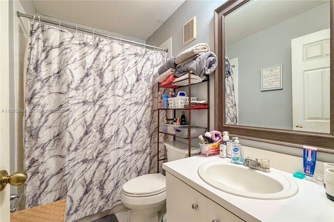 Building Photo - 20816 NW 3rd Ln