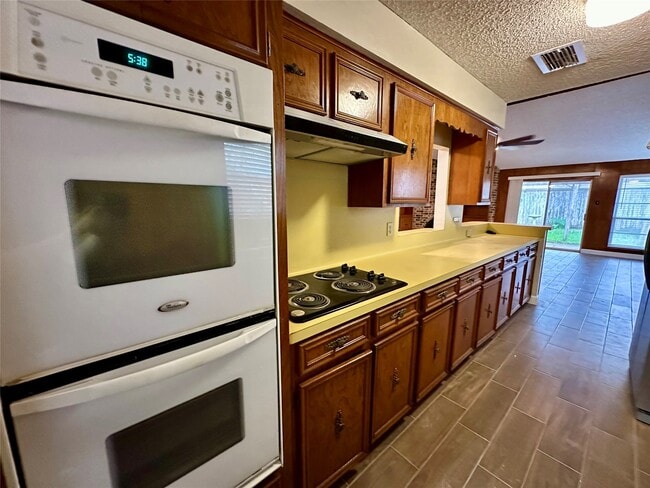 Building Photo - 16218 Cavendish Dr