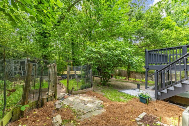 Building Photo - 2904 Sprucewood Dr