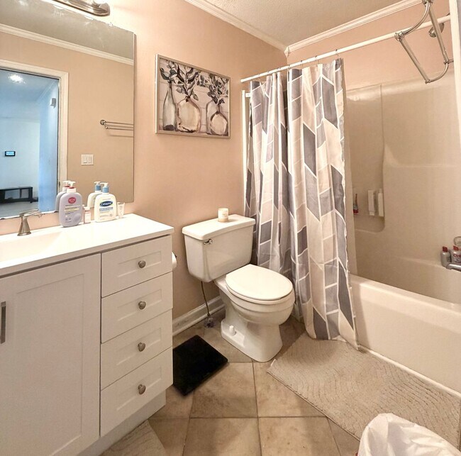 Building Photo - 783 Princeton Cir