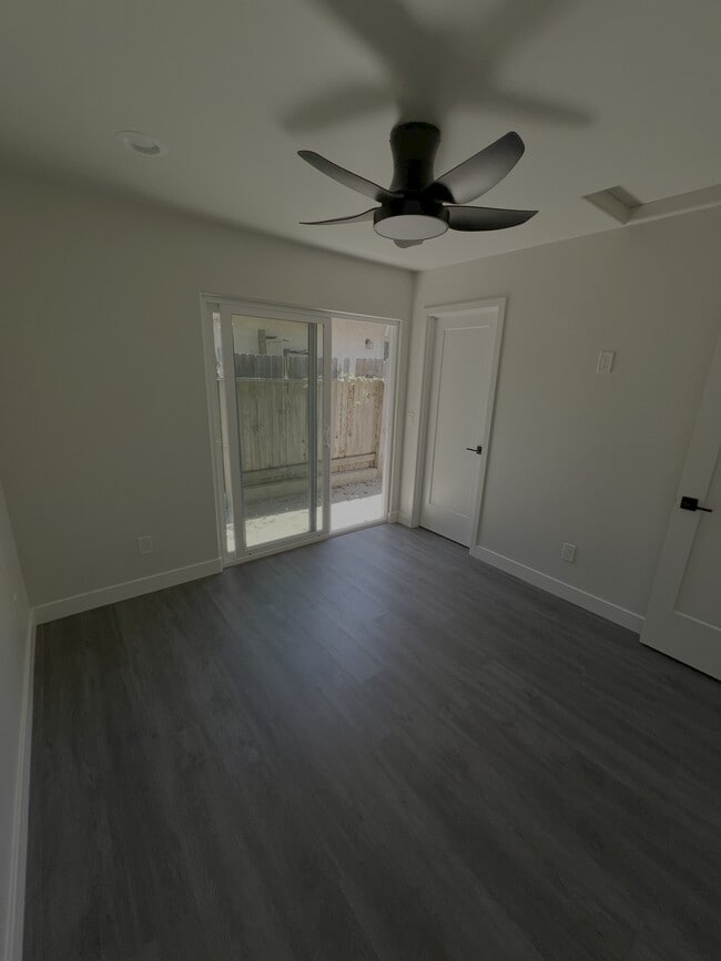 Building Photo - 1572 Rhinestone Ct