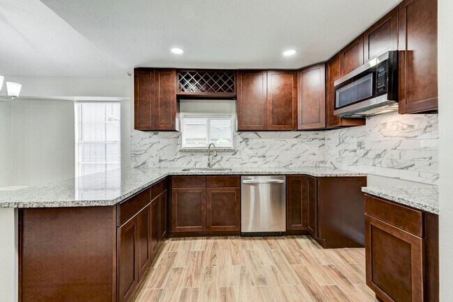 Building Photo - 16506 Quiet Quail Dr