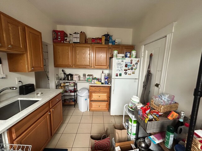 Building Photo - Brighton 2 Bed – Heat & Hot Water Included – No Broker Fee