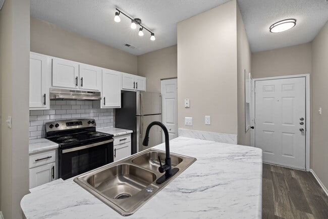 Building Photo - Brassfield Park Apartments