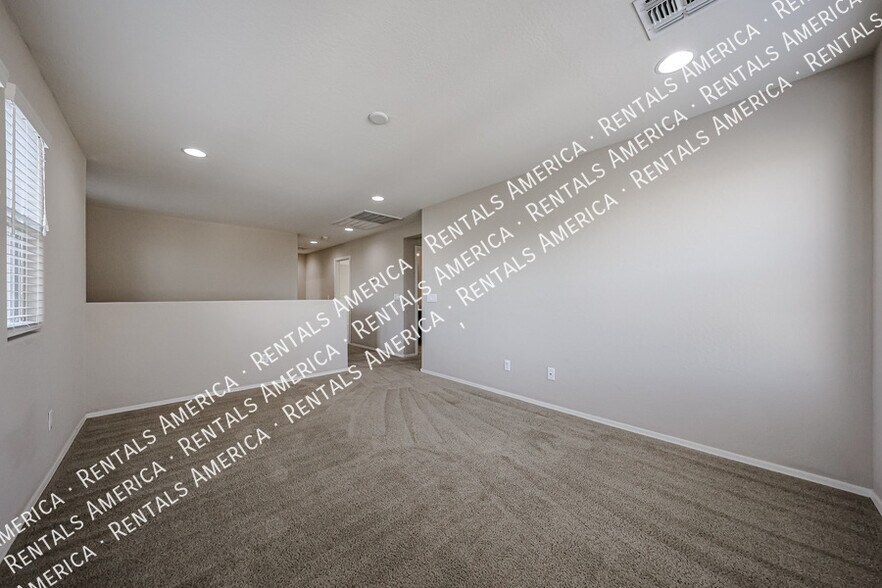 Building Photo - 270 N Scott Dr