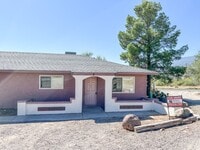 Building Photo - CLARKDALE: SINGLE-LEVEL END APARTMENT IN A...