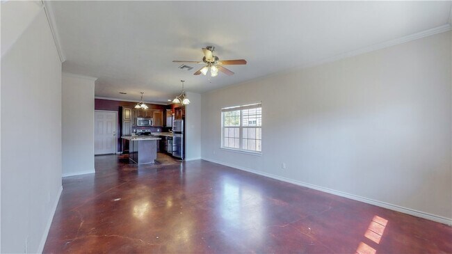 Building Photo - 2487 Horse Shoe Dr