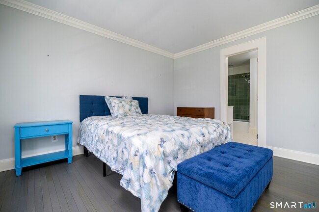 Building Photo - 47 Indian Harbor Dr