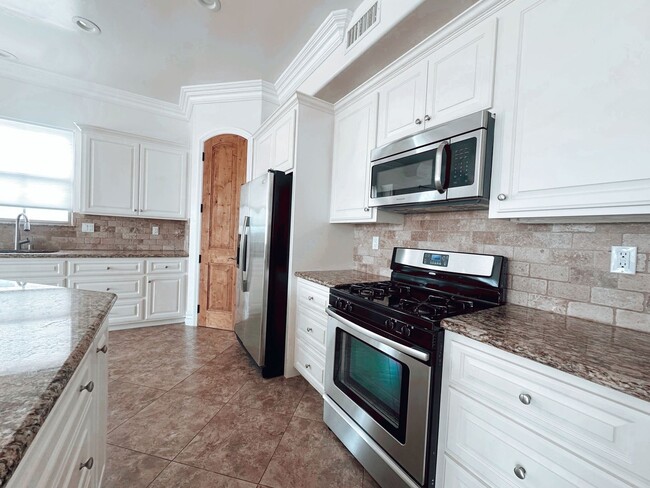 Primary Photo - Gorgeous Custom Home in Carlsbad - 1 Mile ...