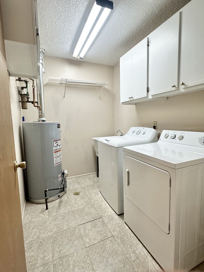 Building Photo - 15155 Seagull Dr