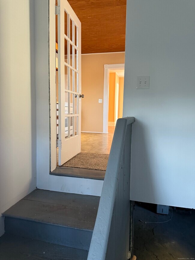 Building Photo - 10 Wilford Ct