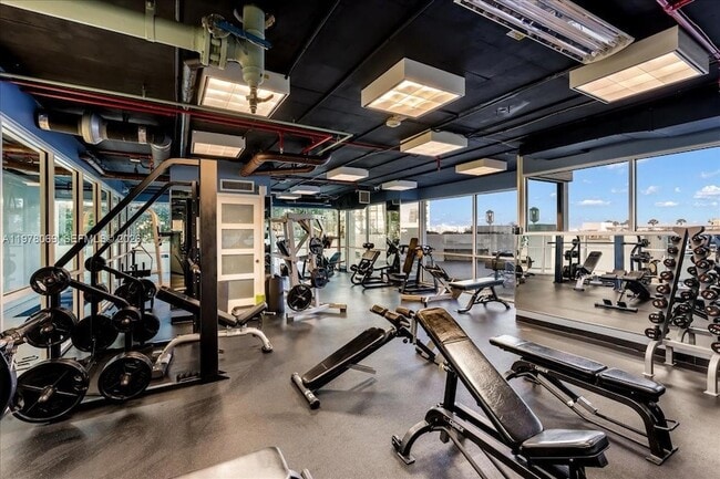 Building Photo - 650 West Ave