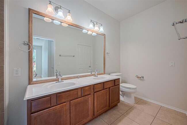 Building Photo - 13600 Breton Ridge St