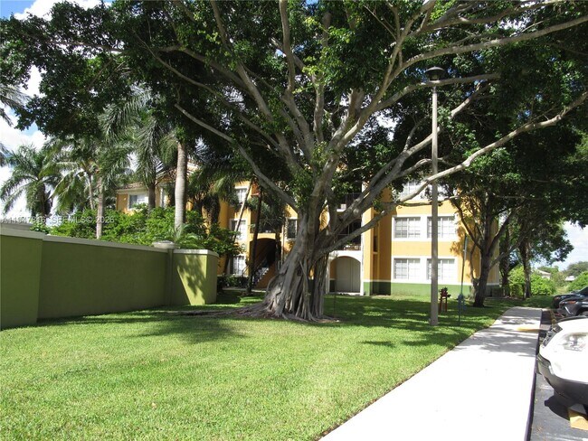 Building Photo - 2401 W Preserve Way