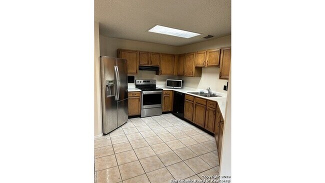 Building Photo - 3510 Mistic Grove