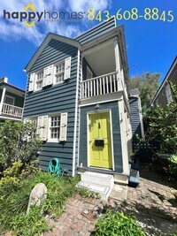 Building Photo - Beautiful 3 bedroom 3 full bath home locat...