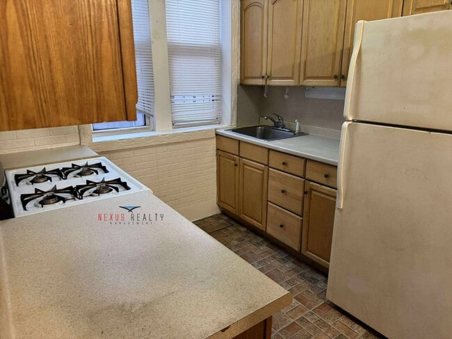 Building Photo - 43-22 58th St