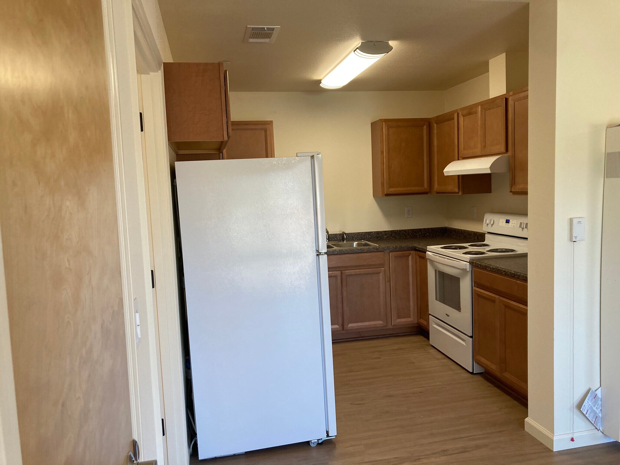 Building Photo - 2042 Smith Ln