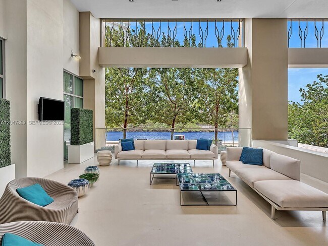 Building Photo - 300 Sunny Isles Blvd