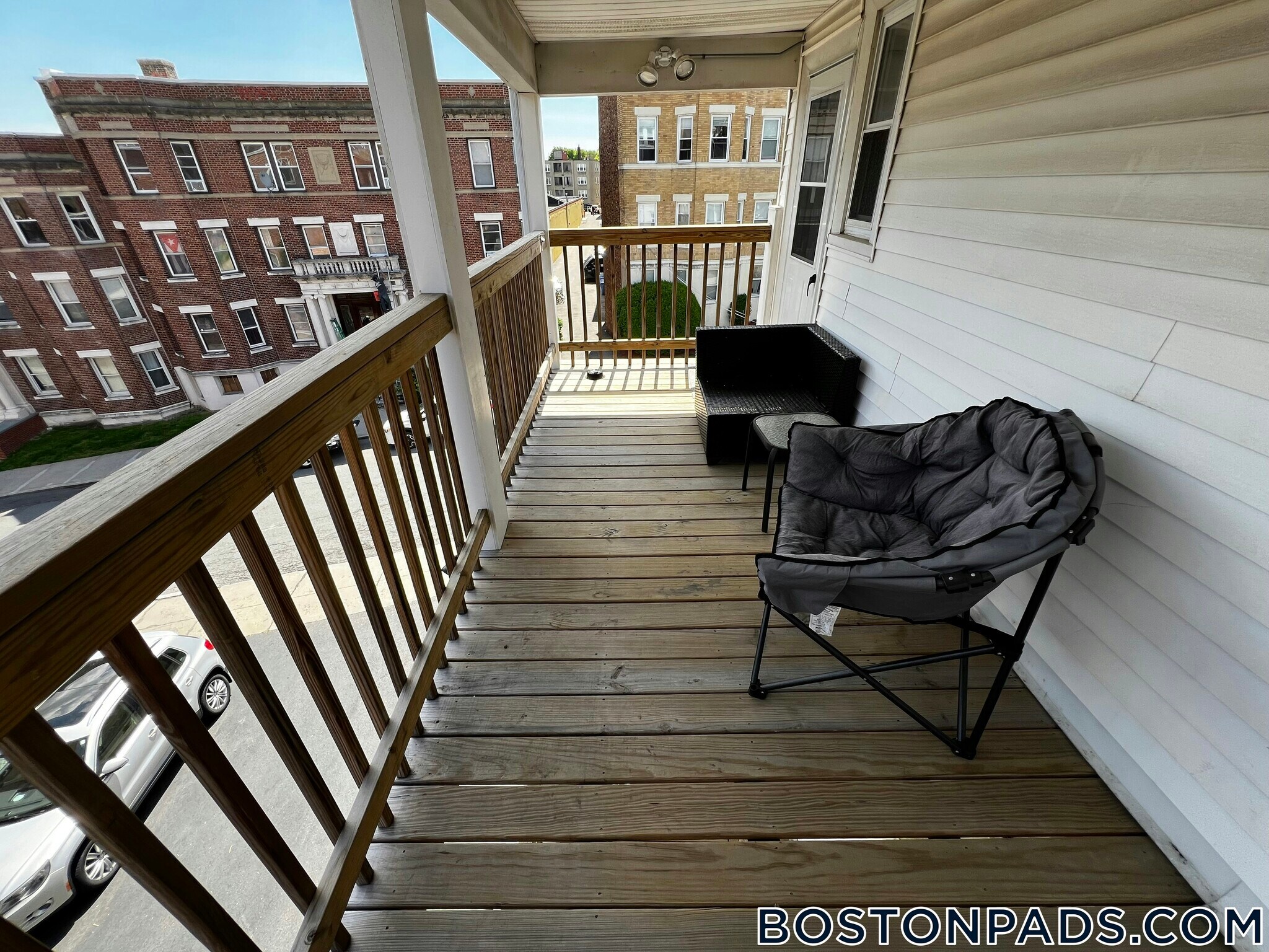 Building Photo - 208 Kelton St