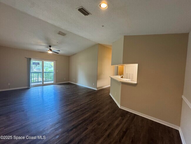 Building Photo - 7667 N Wickham Rd