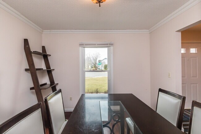 Building Photo - 2236 Sunleaf Ct