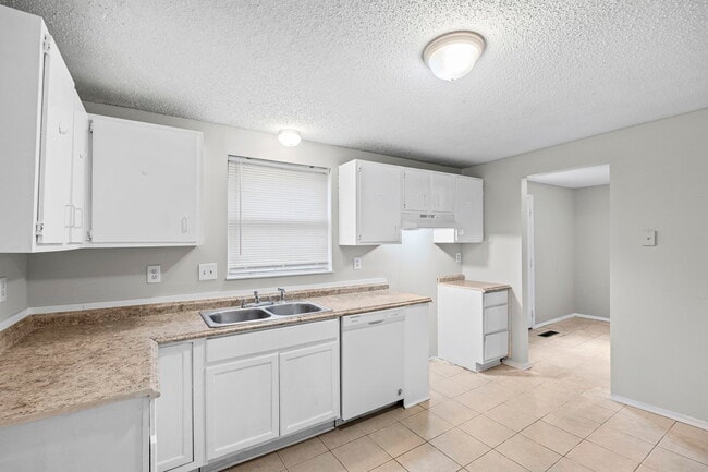 Building Photo - 4185 Willow Park Dr