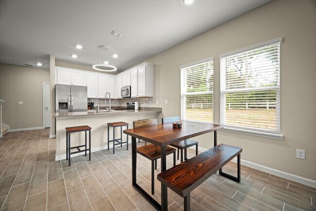 Building Photo - 1255 Beach Dune Dr