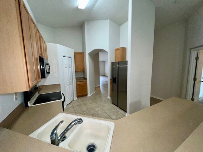 Building Photo - 4119 Coralbrooke Grove