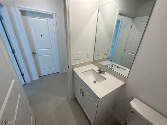 Building Photo - 17236 Cantu Ct