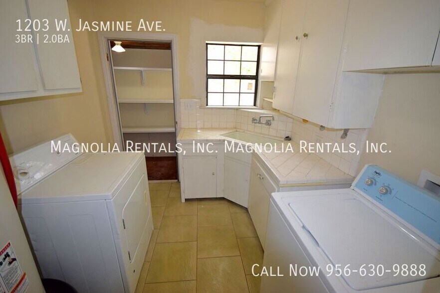 Building Photo - 1203 Jasmine Ave