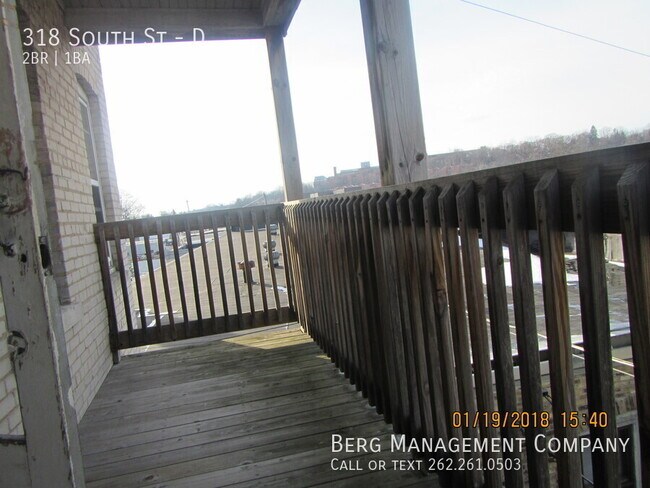 Building Photo - 318 South St