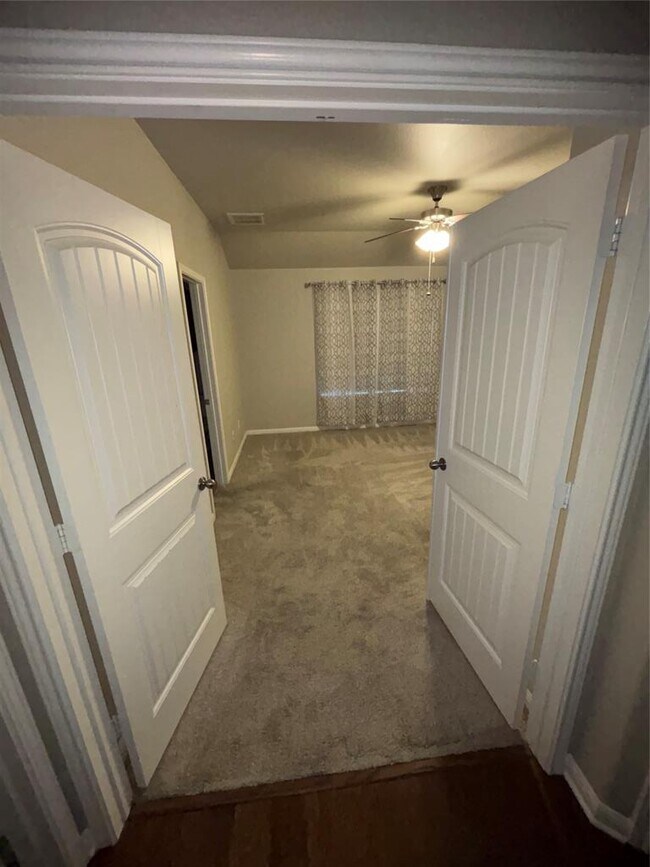 Building Photo - 634 River Bluff Cir