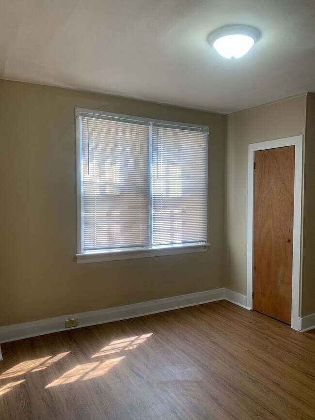 Building Photo - 821 Lanvale St