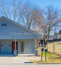 Building Photo - "Cozy Retreat in Chattanooga!"