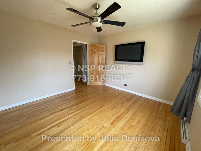 Building Photo - 1147 Deerfield Rd