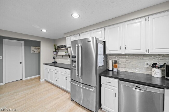 Building Photo - 4542 Briarcliff Trail