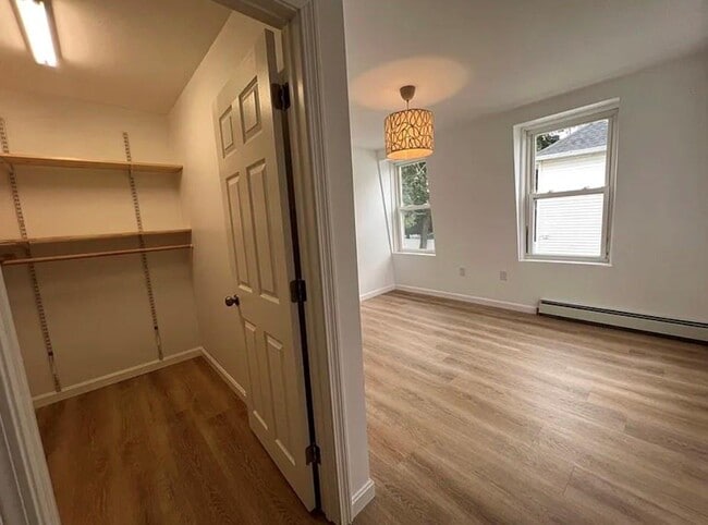 Building Photo - 9 Turner Ave