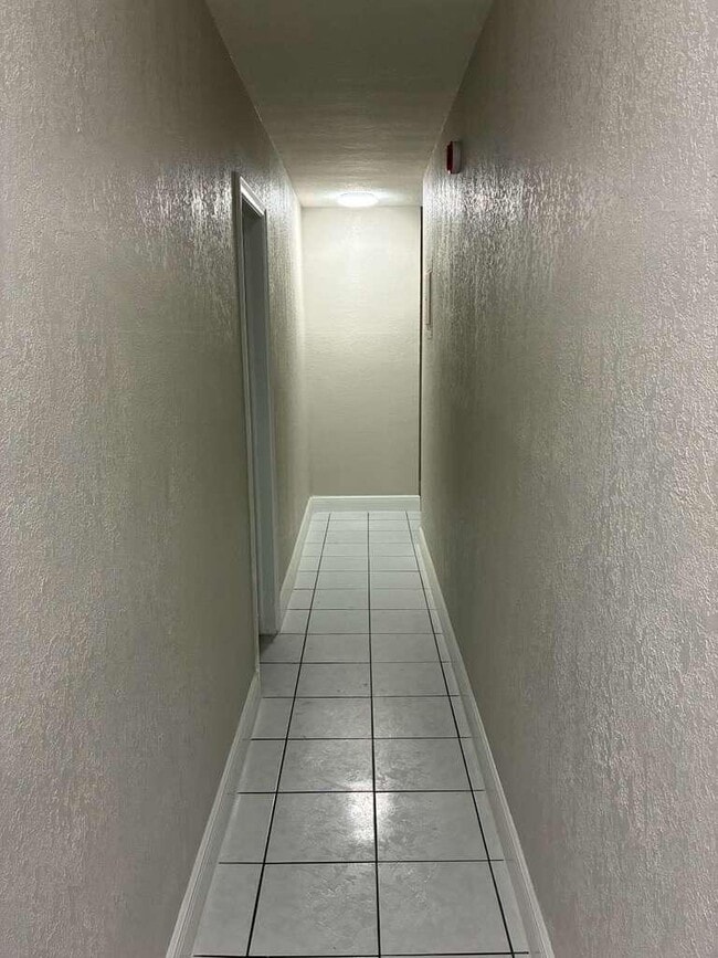 Building Photo - 1329 NW 8th Ave