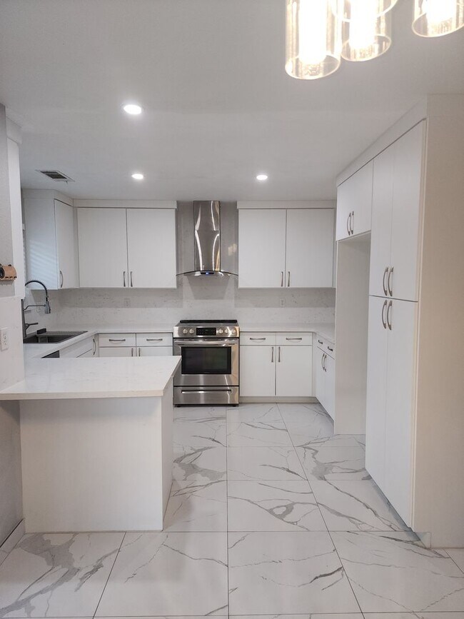 Building Photo - 1609 Cashmere Dr