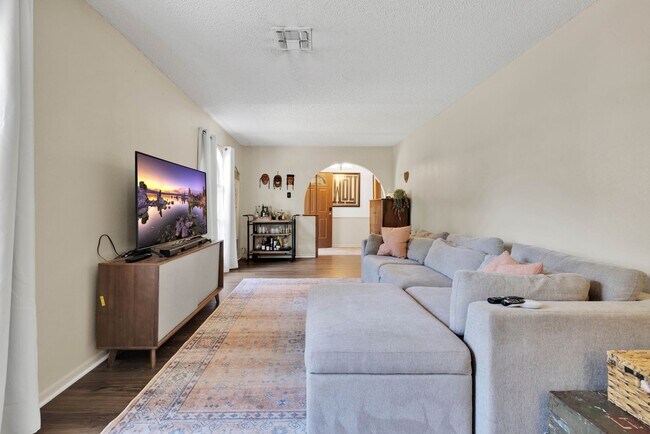 Building Photo - Discover Old World Charm in Northern Hills!