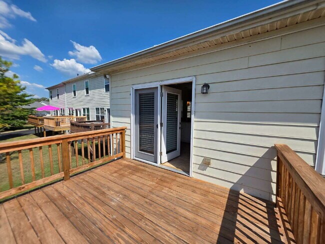 Building Photo - 2 BR Harbor Village Condo