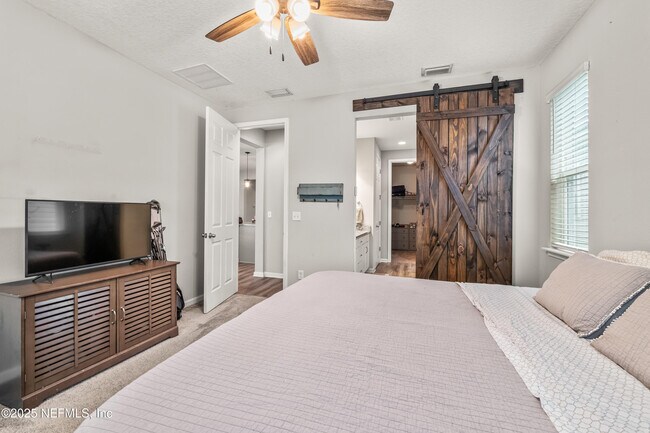 Building Photo - 2953 Alpin Dr
