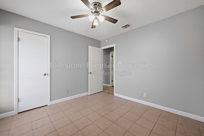Building Photo - 1312 Churchill Way W