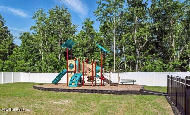 Building Photo - 179 Brazil Nut Cir