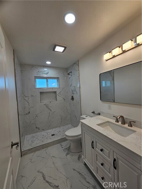 Building Photo - 2641 Valley View Ave